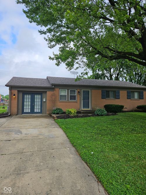748 Maple Ln, Brownsburg, IN, 46112-1730 | Card Image