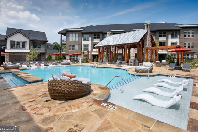 APT-1212 - 1520 Laurel Crossing Pkwy, Condo with 3 bedrooms, 2 bathrooms and 2 parking in Buford GA | Image 17