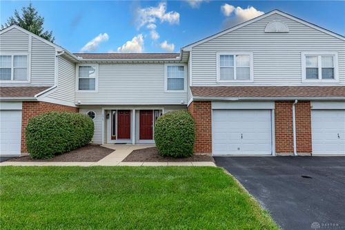 1517 Eagle Highlands Dr, Fairborn, OH, 45324-6240 | Card Image