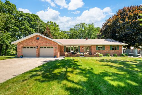 2653 Hillview Ln, Saint Joseph, MI, 49085-3104 | Card Image