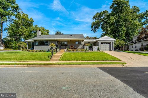 2727 N Dinwiddie Street, ARLINGTON, VA, 22207 | Card Image