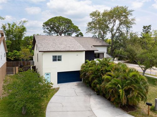 2003 Mcmullen Ave, DUNEDIN, FL, 34698-2616 | Card Image