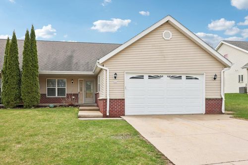 111 Silver Fox Drive, Kewaskum, WI, 53040 | Card Image