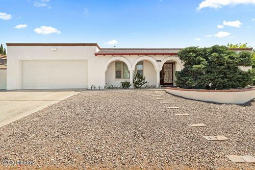 2201 S Hearthstone Avenue, Tucson, AZ, 85710 | Card Image