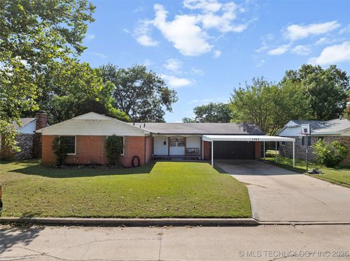 1737 Winchester St, Ardmore, OK, 73401-1769 | Card Image