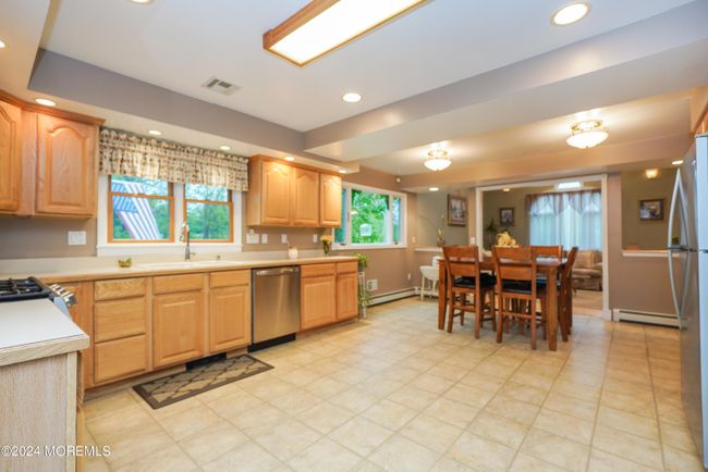 175 State Route 34, House other with 3 bedrooms, 3 bathrooms and null parking in Holmdel NJ | Image 13