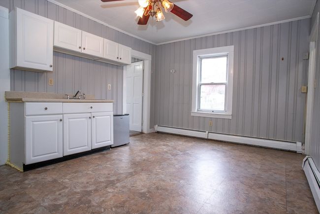 6 Elm St S, House other with 3 bedrooms, 1 bathrooms and 2 parking in Barre MA | Image 8