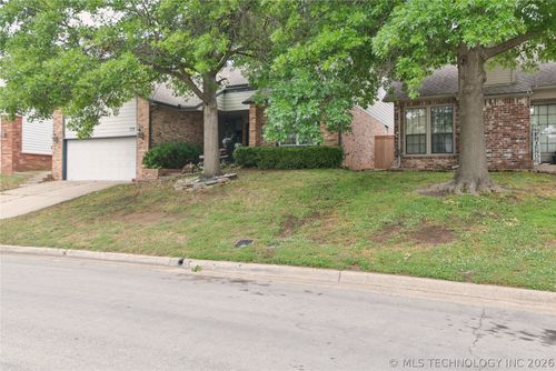 7731 Canton Ave, Tulsa, OK, 74136-8262 | Card Image