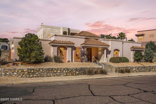 3827 Yellowstone Dr, Las Cruces, NM, 88011-9069 | Card Image