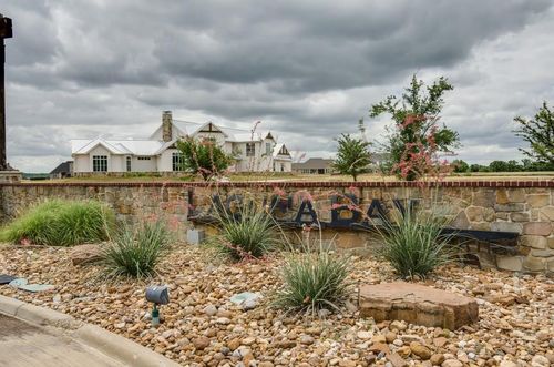 1540 Laguna Bay, Azle, TX, 76020-1297 | Card Image