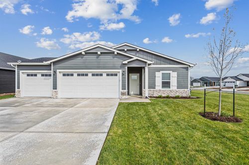 1602 N Topaz Ln, Mulvane, KS, 67110 | Card Image