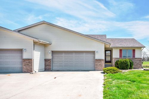 b-109 E Lake Ct, Atlanta, IL, 61723-8809 | Card Image