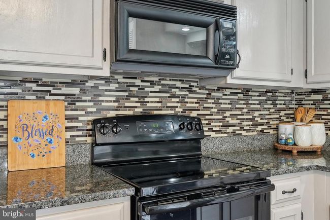 9030 Saint Steven Ct, Townhouse with 2 bedrooms, 3 bathrooms and null parking in MANASSAS PARK VA | Image 11