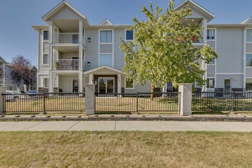 301-7301 Valleyview Park Se, Calgary, AB, T2B3R6 | Card Image