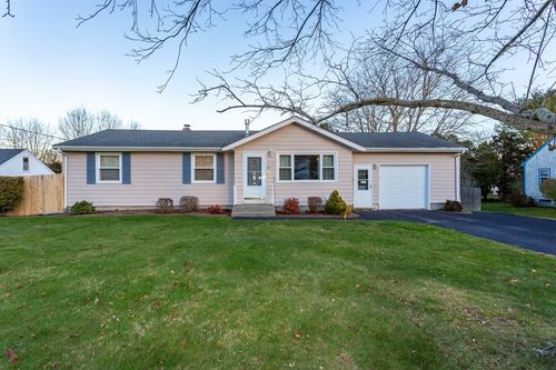 34 Columbia Rd, Swansea, MA, 02777-1324 | Card Image