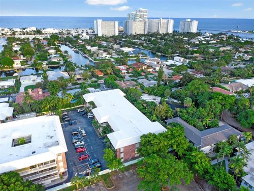 apt-207b-2424 Se 17th St, Fort Lauderdale, FL, 33316-3115 | Card Image