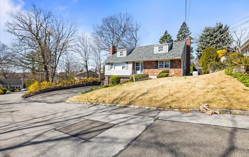 6 Farview Ave, Bayville, NY, 11709-2119 | Card Image