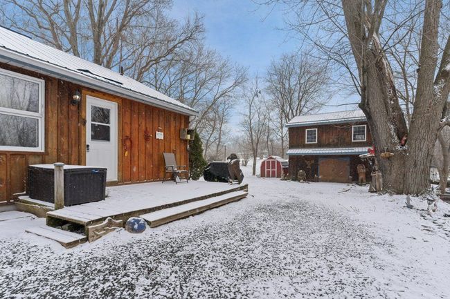 358 Academy St, House other with 3 bedrooms, 2 bathrooms and 4 parking in Newburgh ON | Image 27