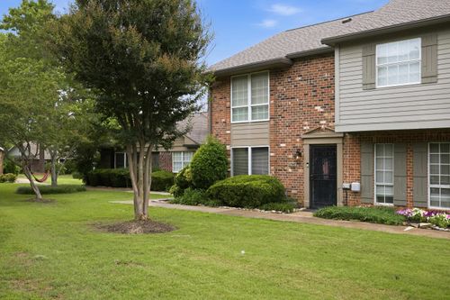 73-1747 Crooked Creek Ln, Germantown, TN, 38138-2418 | Card Image