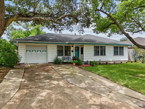 3026 Danforth Dr, Texas City, TX, 77590-6843 | Card Image