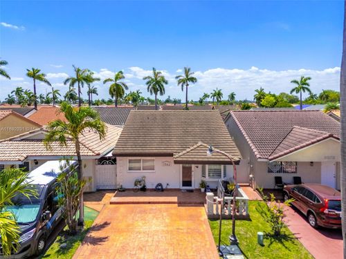 11562 Nw 87th Pl, Hialeah Gardens, FL, 33018-1958 | Card Image