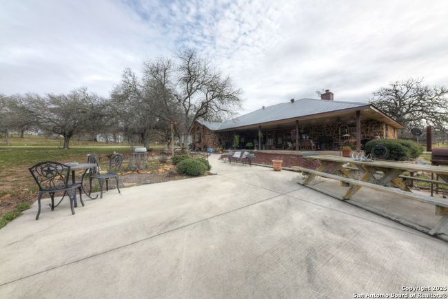 172 Home Pl, House other with 3 bedrooms, 2 bathrooms and null parking in Adkins TX | Image 28