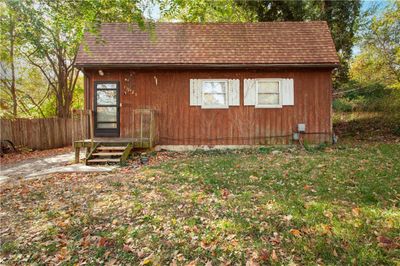 11825 E Roberts Street, House other with 3 bedrooms, 2 bathrooms and null parking in Sugar Creek MO | Image 1