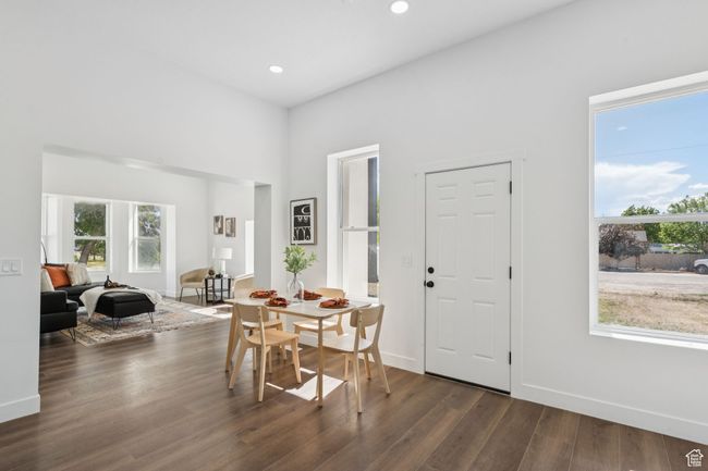 Dining Room Area | Image 6