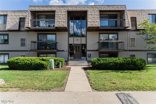 unit-2k-9611 Sunrise Blvd, North Royalton, OH, 44133-3438 | Card Image