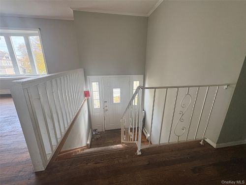 2842 Dahlia Ave, Baldwin, NY, 11510-4230 | Card Image