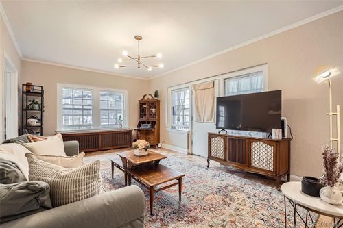 apt-11-963 N Logan St, Denver, CO, 80203-3077 | Card Image