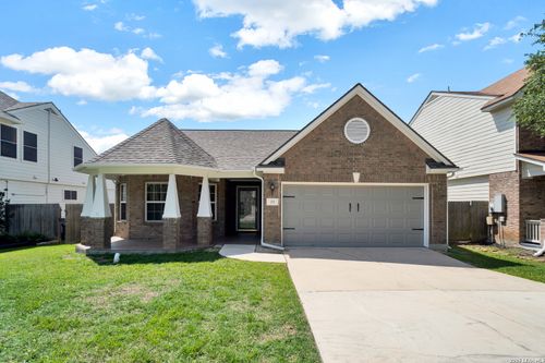 153 Bentwood Ranch Dr, Cibolo, TX, 78108-3287 | Card Image