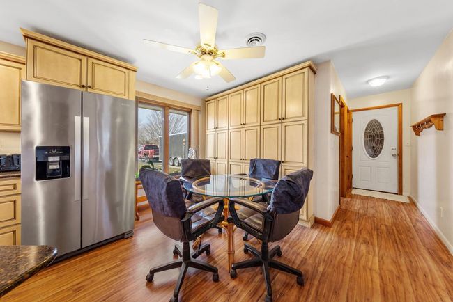 25 Dining_kitchen.jpg | Image 19