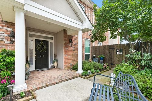 216 Vine St, Metairie, LA, 70005-3117 | Card Image