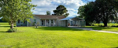 4933 White Oak River Rd, Maysville, NC, 28555-7077 | Card Image