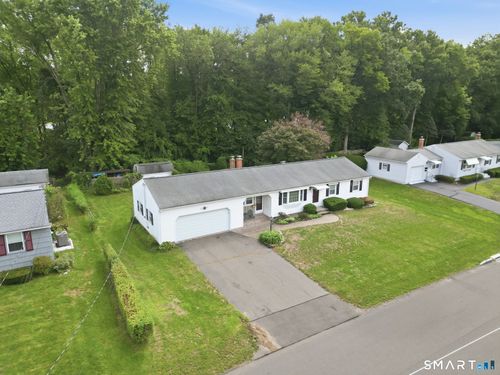 23 Middlesex Dr, Enfield, CT, 06082-5827 | Card Image