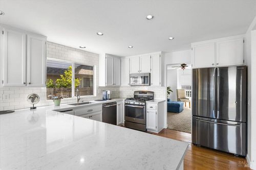 1705 Walnut Creek Drive, Santa Rosa, CA, 95403 | Card Image