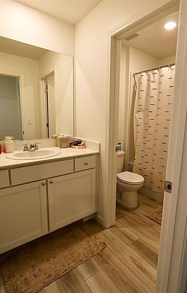2nd floor bathroom | Image 13