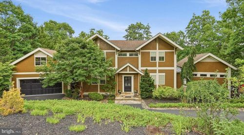 130 Lake Shore Dr, CROSS JUNCTION, VA, 22625-2476 | Card Image