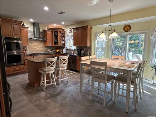 74 Gerard Rd, Yaphank, NY, 11980-9709 | Card Image