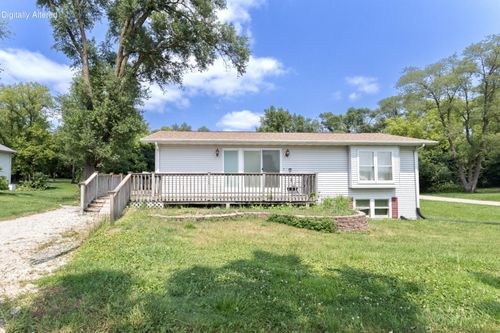 W772 Douglass Ave, Burlington, WI, 53105-8416 | Card Image