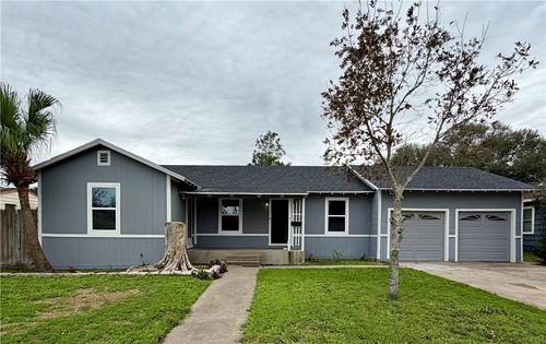 1315 Brentwood Dr, Corpus Christi, TX, 78415-4813 | Card Image