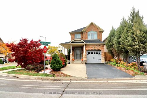 243 Venice Gate Dr, Woodbridge, ON, L4H0G1 | Card Image