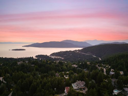 1-4665 Woodridge Pl, West Vancouver, BC, V7S2X1 | Card Image
