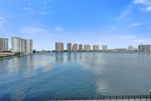 s403-17500 N Bay Rd, Sunny Isles Beach, FL, 33160-2872 | Card Image