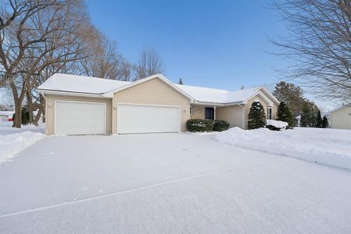 2918 N Appleton Street, GRAND CHUTE, WI, 54911 | Card Image