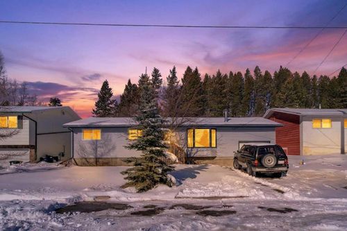 7705 24 Ave, Coleman, AB, T0K0M0 | Card Image