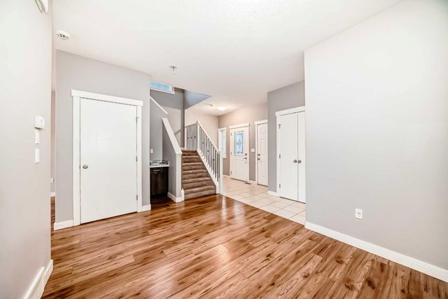 23 Baysprings Way Sw, Home with 3 bedrooms, 3 bathrooms and 1 parking in Airdrie AB | Image 5