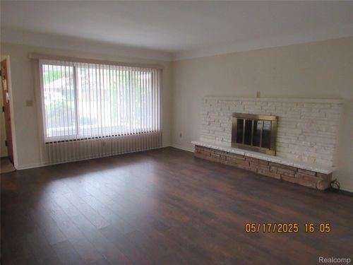 5962 Mcmillan St, Dearborn Heights, MI, 48127-2434 | Card Image