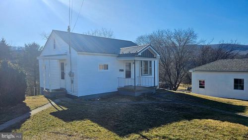 1601 Liberty St, Saxton, PA, 16678-1434 | Card Image